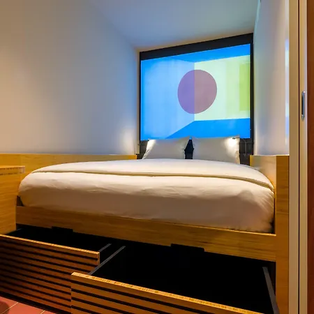 Poppies Hotel