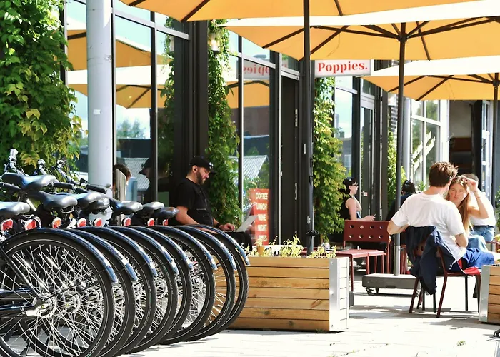 Poppies أمستردام